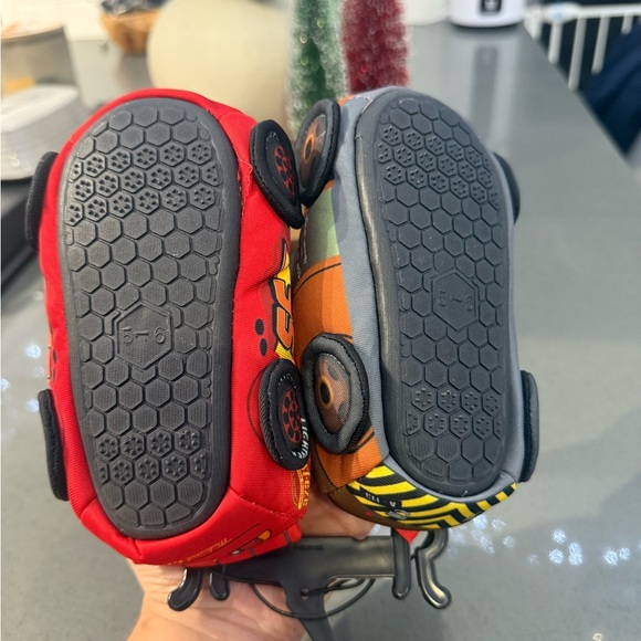 Disney CARS toddler slippers - Picture 5 of 6